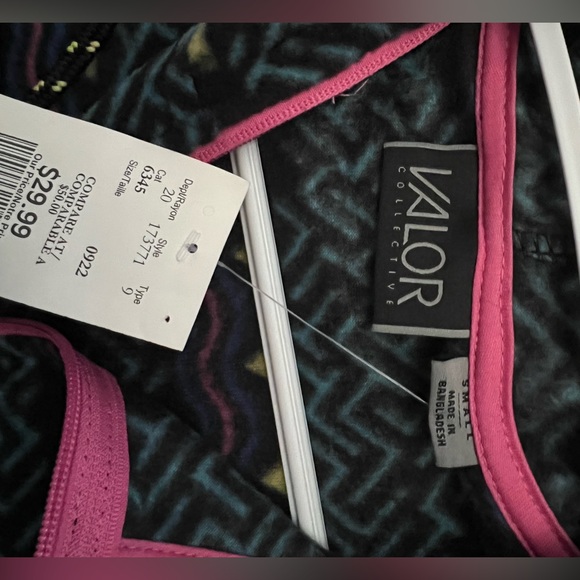 Pull Over Sweater - Picture 3 of 3